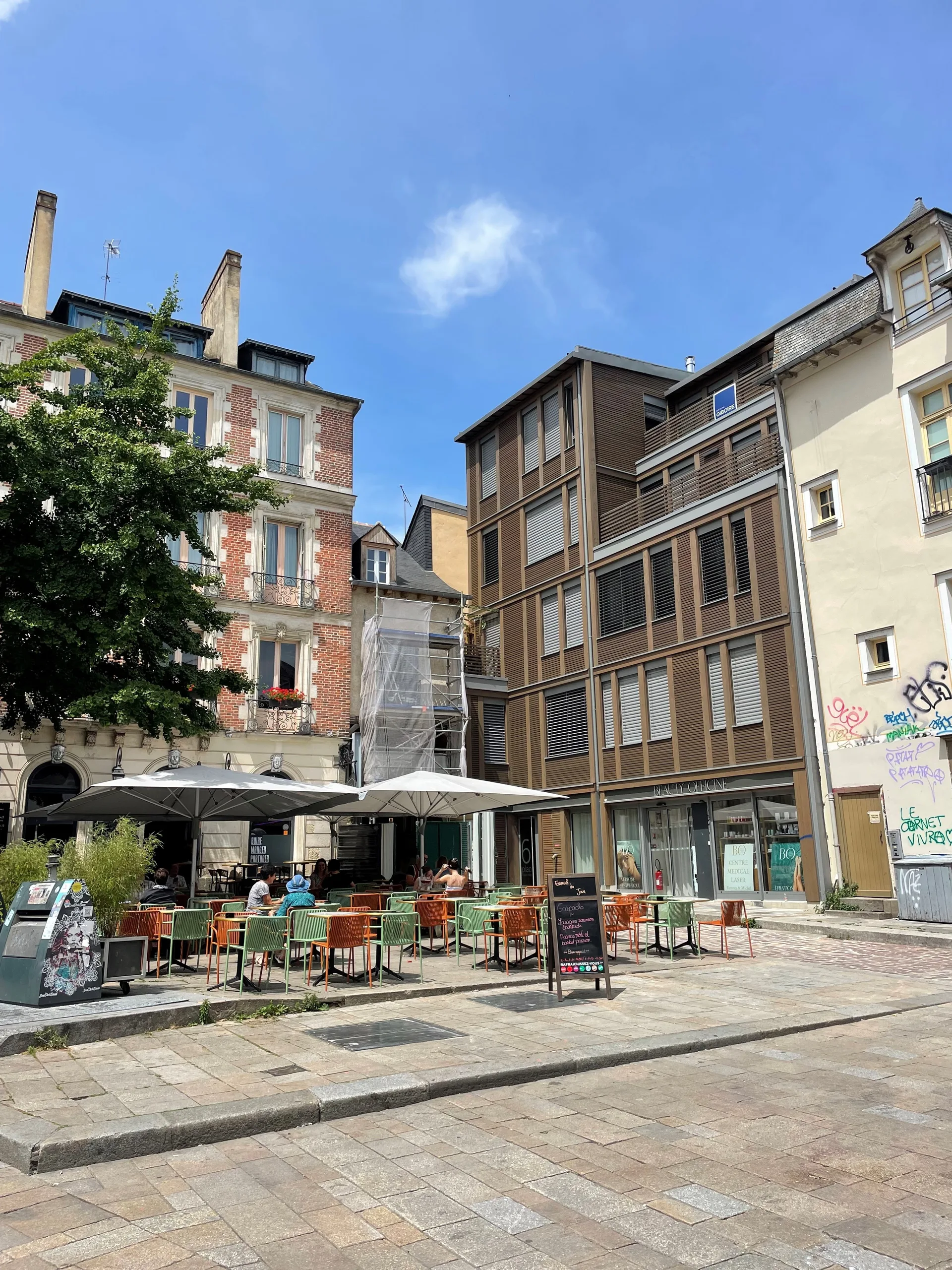 LA PROTECTION DU PATRIMOINE BATI RENNAIS