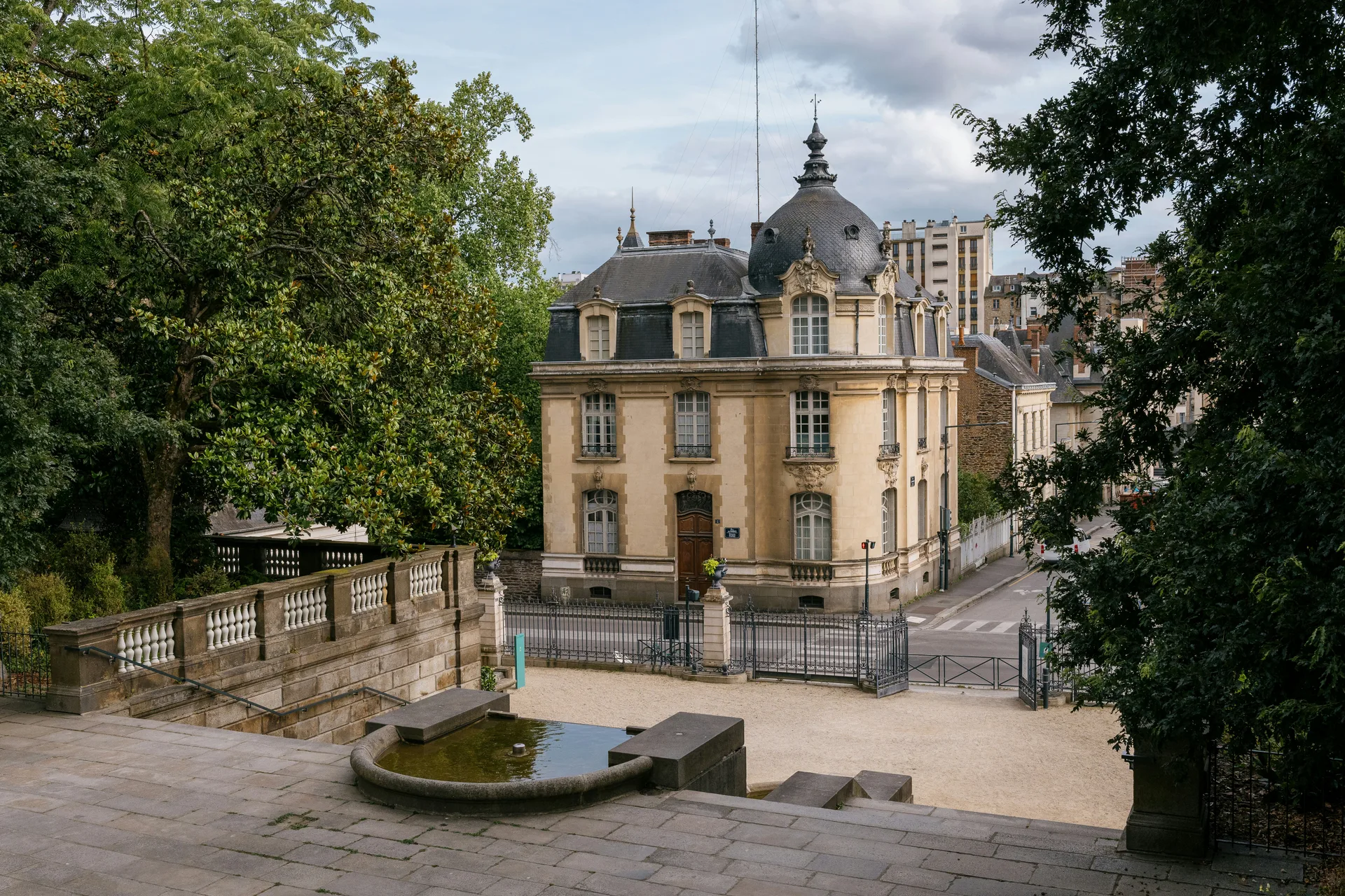 L’ANNULATION DU PERMIS DE CONSTRUIRE PAR LES MAGISTRATS NANTAIS : UN ACTE DE SAUVEGARDE DU PATRIMOINE RENNAIS